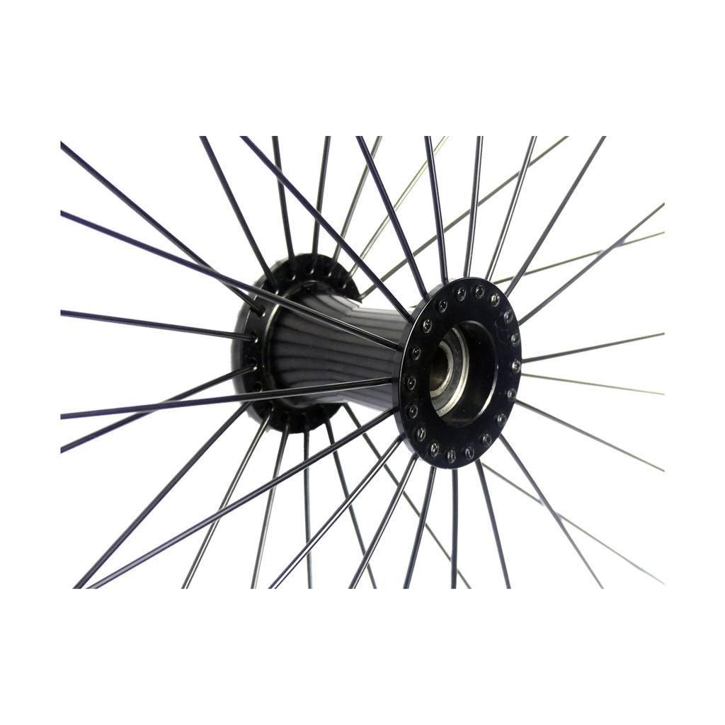 Rolko Perigon complete spoke wheel — hub & spoke detail